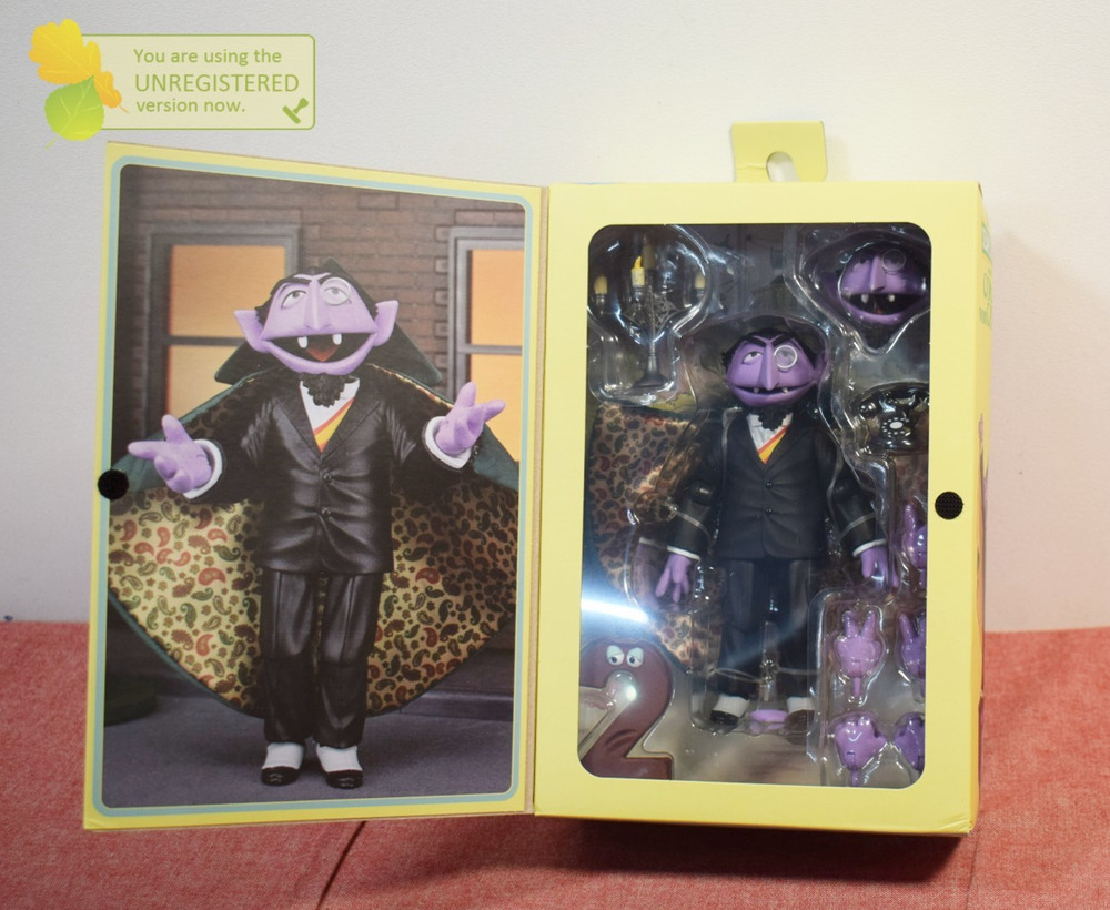 Sesame Street Ultimate The Count 7" Scale Action Figure (Damaged)